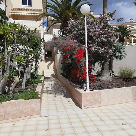 Recently Refurbished, Large, 1 Bed Apartment, In Quiet Location *