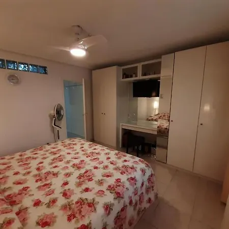 Recently Refurbished, Large, 1 Bed Apartment, In Quiet Location Apartman Chayofa